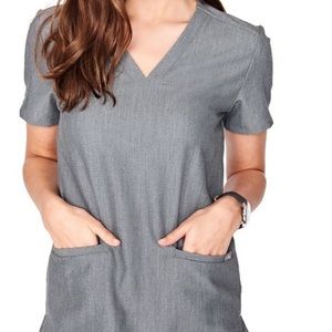 {FIGS} Casma Scrub Top